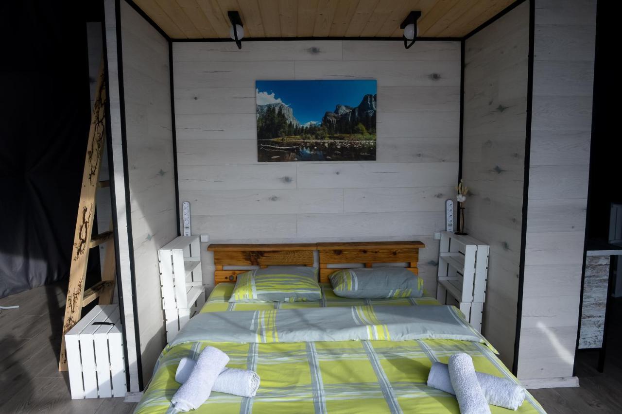 Глемпінг Едельвейс Hotell Oryavchyk Eksteriør bilde